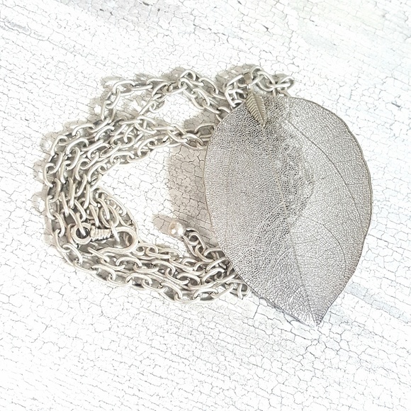 Lovely Long Silver Dipped Leaf Charm Necklace - Picture 5 of 8